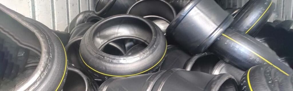 Tyre carcass scrap with intact structure, prepared for retreading and material recovery